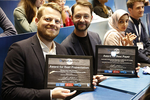 Preisträger Niklas Freund (Best Presentation) und Robin Dörrie (Best Paper) (v. l. n. r.)